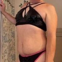 OSCAR GONZALEZ IS A FAGGOT EXPOSE THE BITCH